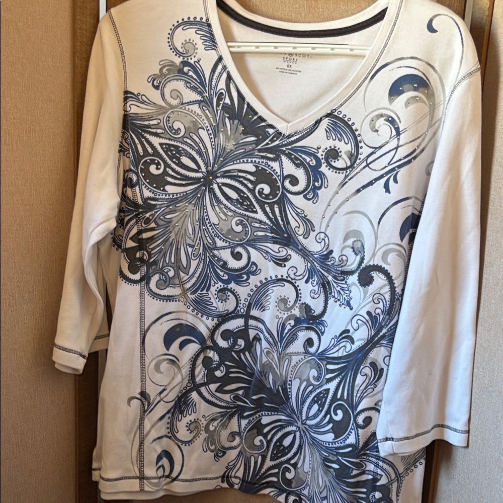 FINAL MARKDOWN Karen Scott White and Blue Floral Long Sleeve Top 0X